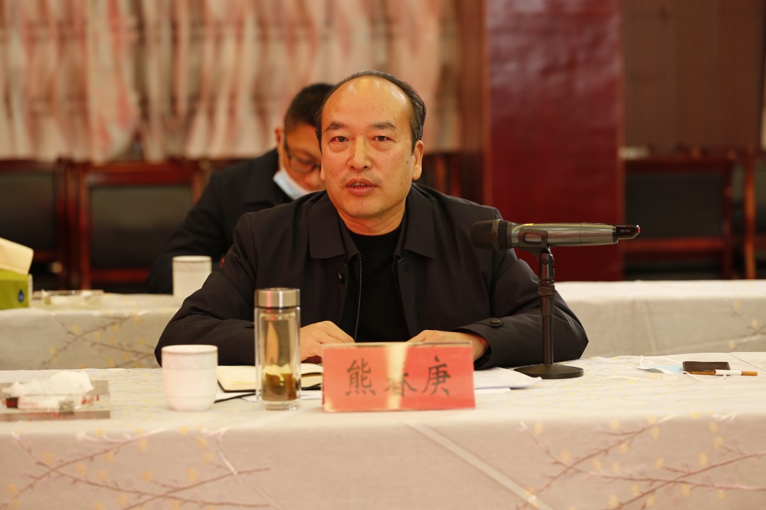 中国铁路昆明局集团有限公司总经理熊春庚到呈钢集团铁路专用线项目